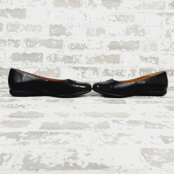 Comfortview Black Lather Patent Wide Width Cap Toe Flats W259 - Picture 7 of 11